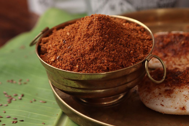 dhoomshop - Masala's & Podi's