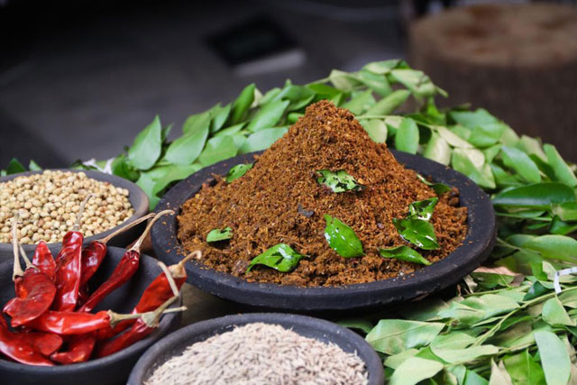 dhoomshop - Masala's & Podi's